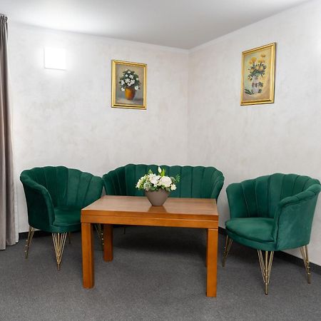 Hotel Casa De Piatra Scheia Esterno foto